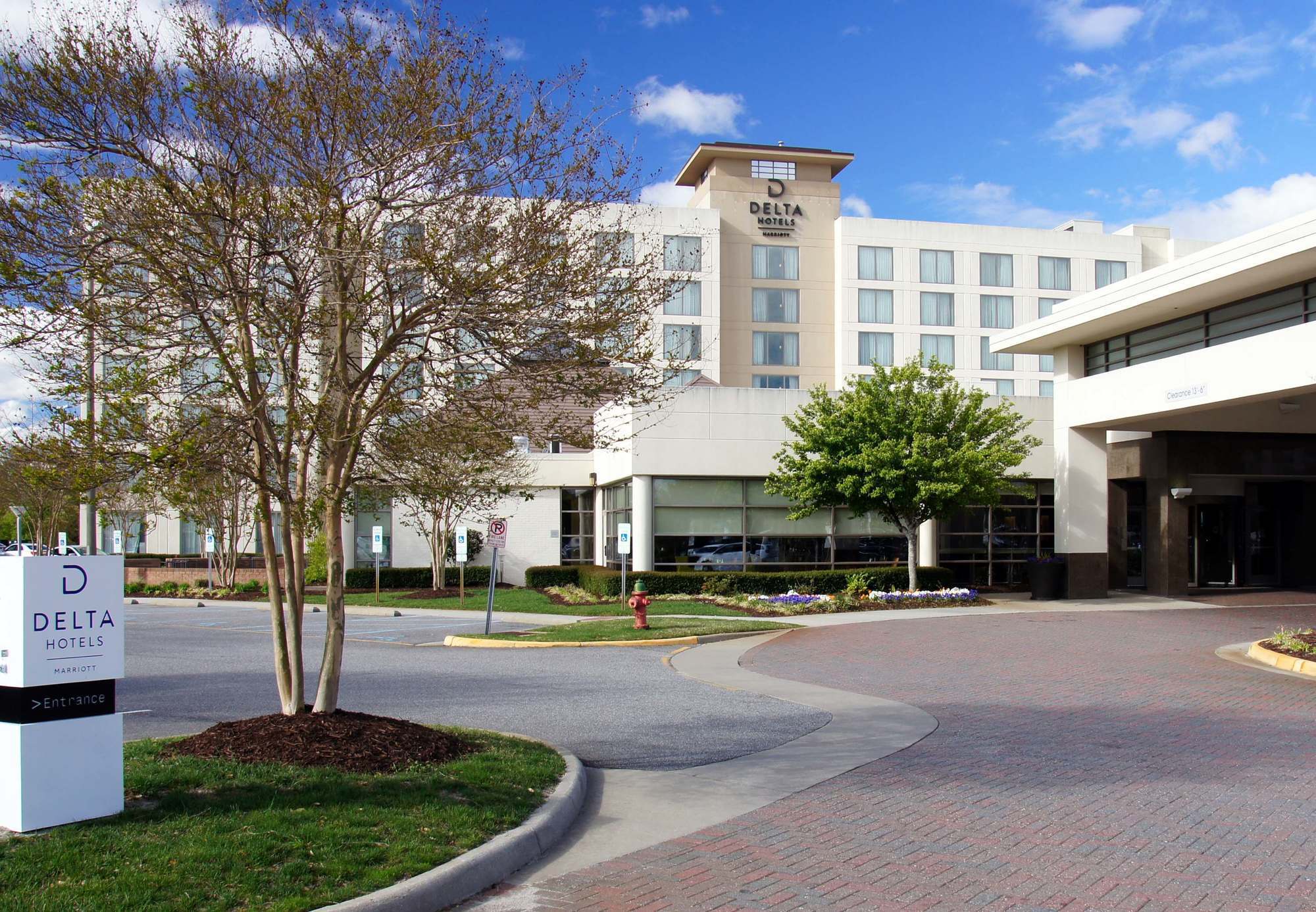 Delta Hotels By Marriott Chesapeake Norfolk Bagian luar foto